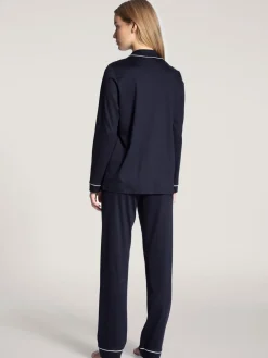 Pyjama mit Knöpfen
