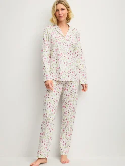 Pyjama mit Knöpfen